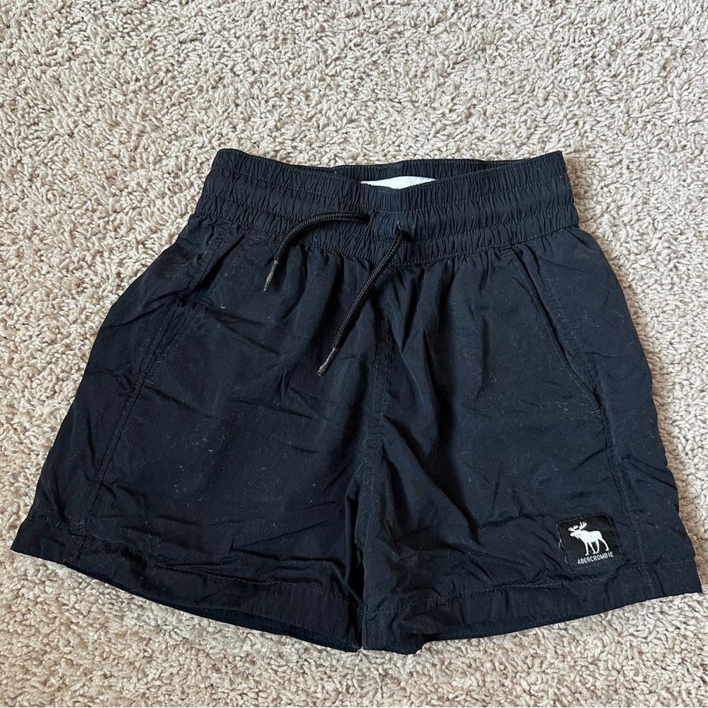 Abercrombie kids boys Pool to play shorts size 5/6